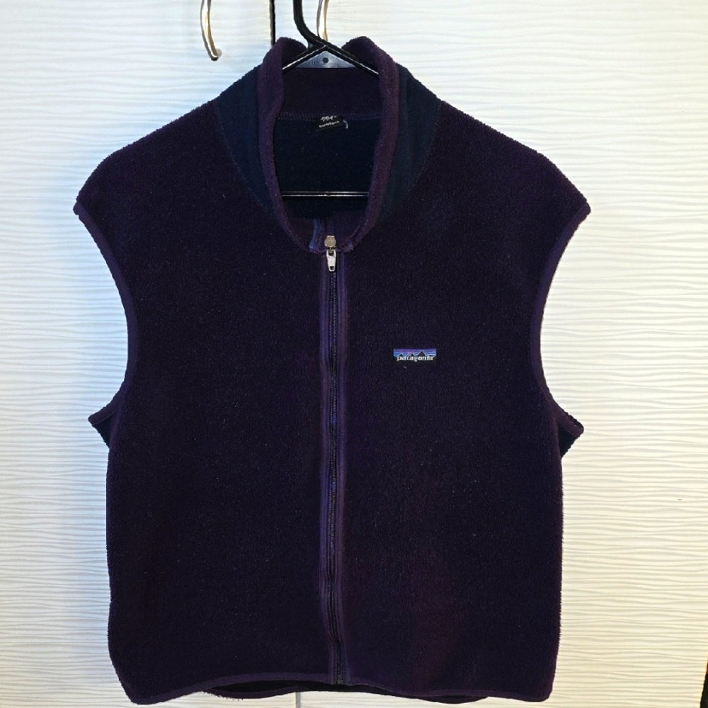 Patagonia Vintage Men's Purple Fleece Vest